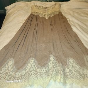Umgee size Small color beige and tan
